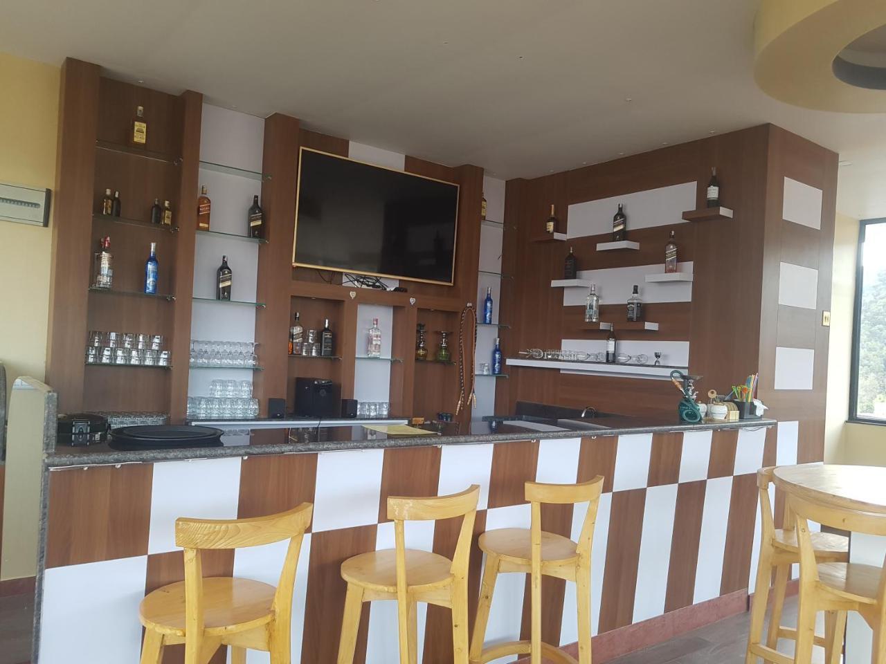 Om Gaura Hotel Pokhara Exterior photo